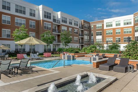 The vue beachwood - The Vue in Beachwood sold to out of state groups The Vue, a 348-unit apartment complex in Beachwood – the city’s first new apartment building in 19 years when it opened in 2015 – has been sol…
